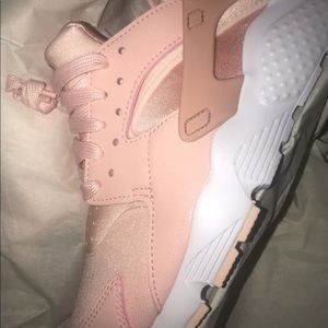 Grade school size 7 Nike’s running sneakers